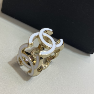 Essenceofluxury Womens Jewelry Chanel Multi CC Logo Rings in White A152PP180 AA196527