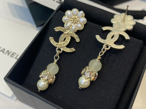 Essenceofluxury Womens Jewelry Chanel CC Logo Flowers Pendant Earrings A39PP280 AA196715