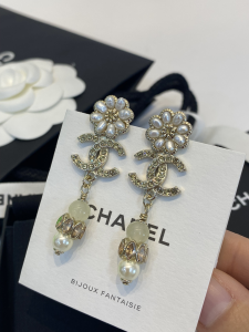 Essenceofluxury Womens Jewelry Chanel CC Logo Flowers Pendant Earrings A39PP280 AA196715