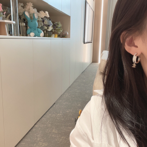 Essenceofluxury Womens Jewelry Chanel CC Logo Pearls Earrings A39PP180 AA196721