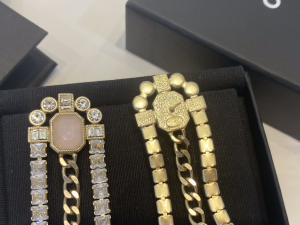 Essenceofluxury Womens Jewelry Chanel Crystals CC Logo Diamonds Earrings A39PP280 AA196723