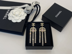 Essenceofluxury Womens Jewelry Chanel Crystals CC Logo Diamonds Earrings A39PP280 AA196724