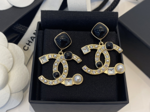 Essenceofluxury Womens Jewelry Chanel Crystals CC Logo Pearls Earrings A39PP180 AA196722