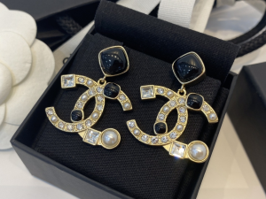 Essenceofluxury Womens Jewelry Chanel Crystals CC Logo Pearls Earrings A39PP180 AA196722