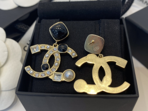 Essenceofluxury Womens Jewelry Chanel Crystals CC Logo Pearls Earrings A39PP180 AA196722