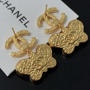 Essenceofluxury Womens Jewelry Chanel Gold CC Logo Butterfly Earrings A39PP180 AA196718
