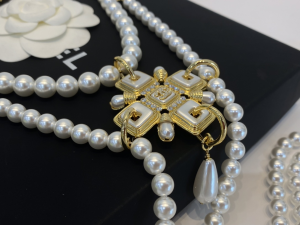 Essenceofluxury Womens Jewelry Chanel Vintage Pearls Necklaces A39PP380 AA196726