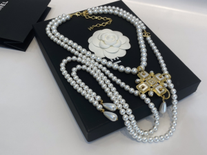 Essenceofluxury Womens Jewelry Chanel Vintage Pearls Necklaces A39PP380 AA196726