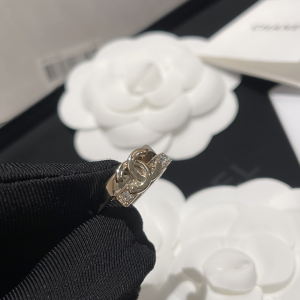 Essenceofluxury Womens Jewelry Chanel CC Logo Crystals Rings A173PP180 AA196999