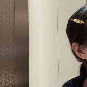 Essenceofluxury Womens Jewelry Chanel Gold CC Logo Hair Accessory A39PP180 AA197101