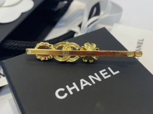 Essenceofluxury Womens Jewelry Chanel Gold CC Logo Hair Accessory A39PP180 AA197101