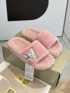 Golden Goose Pink Poolstar Shearling Slide Flat Sandals Golden Goose Pink Poolstar Shearling Slide Flat Sandals