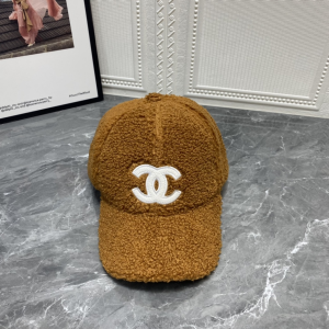 Essenceofluxury Womens Hats Chanel CC Logo Shearling Baseball Cap Hat Brown A190PP180 AA198852