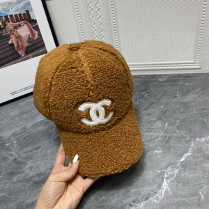 Essenceofluxury Womens Hats Chanel CC Logo Shearling Baseball Cap Hat Brown A190PP180 AA198852