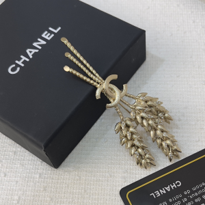 Chanel Gold CC Logo and Wheat Brooch 