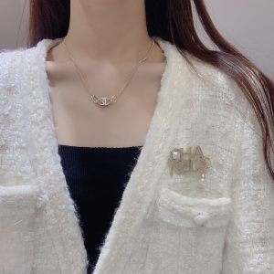 Essenceofluxury Womens Jewelry Chanel Gold Monogram CC Logo Brooch A205PP180 AA198901