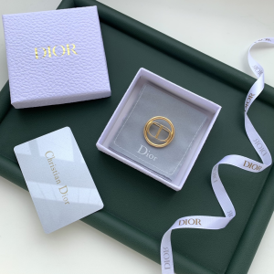 Essenceofluxury Womens Jewelry Dior 30 Montaigne CD Gold Brooch A205PP180 AA198895