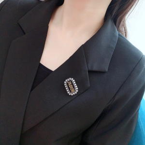 Essenceofluxury Womens Jewelry Dior Tribales Jadior Brooch with Crystals A205PP180 AA198896