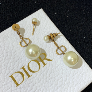 Essenceofluxury Womens Jewelry Dior Tribales Pearl Earrings A205PP180 AA198912