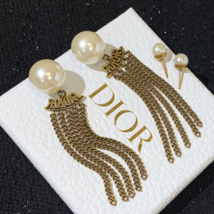 Essenceofluxury Womens Jewelry Dior Tribales Pearl Tassel Earrings A205PP180 AA198913