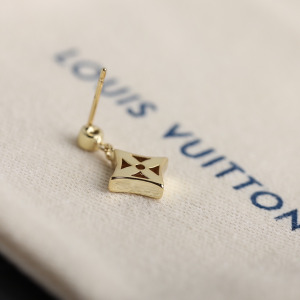 Essenceofluxury Womens Jewelry Louis Vuitton Idylle Blossom Earrings Gold A205PP180 AA198902