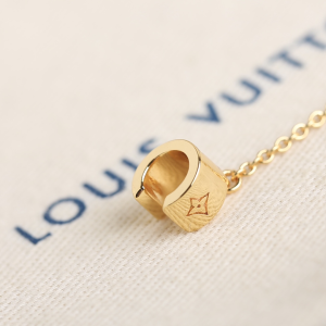 Essenceofluxury Womens Jewelry Louis Vuitton LV Locky Earrings Gold A205PP180 AA198906