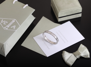 Essenceofluxury Womens Jewelry Van Cleef Arpels Perlee Diamonds Bracelets A205PP680 AA198924