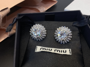 Essenceofluxury Womens Jewelry Miu Miu Metal Earrings with Crystals A39PP180 AA199253