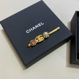 Essenceofluxury Womens Jewelry Chanel Gold CC Logo Hair Clip A152PP180 AA199441