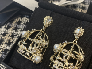 Essenceofluxury Womens Jewelry Chanel Gold Birdcage Pendant Earrings AB9631 A39PP280 AA199487