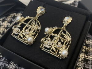 Essenceofluxury Womens Jewelry Chanel Gold Birdcage Pendant Earrings AB9631 A39PP280 AA199487