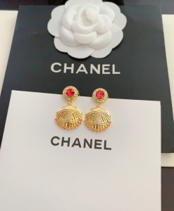 Essenceofluxury Womens Jewelry Chanel Crystal CC Gold Shell Earrings A152PP180 AA199538