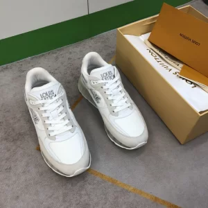 Essenceofluxury Mens Shoes Louis Vuitton Run Away Sneaker in White 38 To 44 A151PP580 AA199740