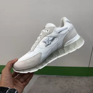 Essenceofluxury Mens Shoes Louis Vuitton Run Away Sneaker in White 38 To 44 A151PP580 AA199740
