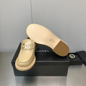 Essenceofluxury Womens Shoes Chanel CC Logo Beige Leather Loafers 35 To 41 A151PP580 AA199720