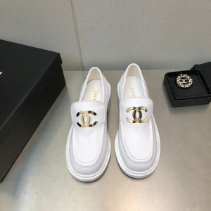 Essenceofluxury Womens Shoes Chanel CC Logo White Leather Loafers 35 To 41 A151PP580 AA199719