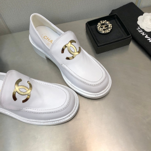 Essenceofluxury Womens Shoes Chanel CC Logo White Leather Loafers 35 To 41 A151PP580 AA199719