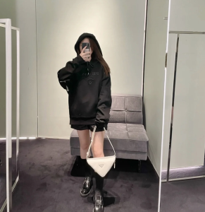 Essenceofluxury Womens Clothing Prada Black Cotton Sweatshirt SML A155PP480 AA199943