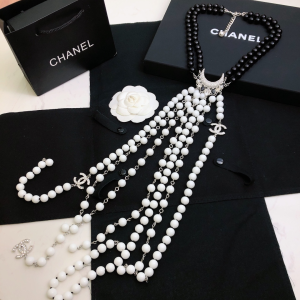 Chanel Black White Pearls Baroque Necklaces 