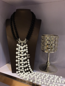 Essenceofluxury Womens Jewelry Chanel Black White Pearls Baroque Necklaces A152PP380 AA199940