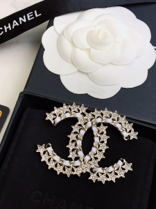 Essenceofluxury Womens Jewelry Chanel Crystal Multi Star Brooch A152PP180 AA199939