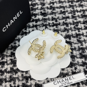 Essenceofluxury Womens Jewelry Chanel Pearls CC Logo Flower Earrings A152PP180 AA199928