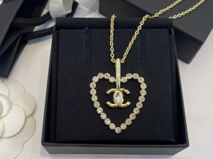 Essenceofluxury Womens Jewelry Chanel Chain Crystals Heart Long Necklaces A39PP180 AA200218