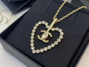 Essenceofluxury Womens Jewelry Chanel Chain Crystals Heart Long Necklaces A39PP180 AA200218