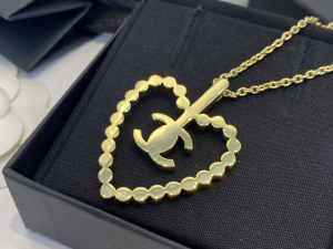 Essenceofluxury Womens Jewelry Chanel Chain Crystals Heart Long Necklaces A39PP180 AA200218