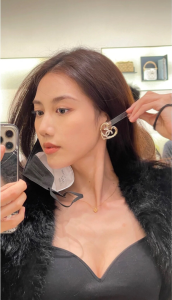 Essenceofluxury Womens Jewelry Chanel Crystals CC Heart Earrings A39PP180 AA200219