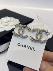Essenceofluxury Womens Jewelry Chanel Crystals CC Logo Earrings A39PP180 AA200205