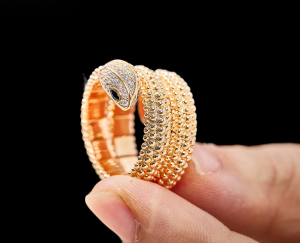 Essenceofluxury Womens Jewelry Bvlgari Serpenti Viper Diamonds Rings A152PP280 AA200474