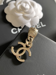 Essenceofluxury Womens Jewelry Chanel Crystals CC Logo Pendant Earrings A152PP180 AA200462