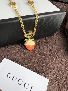 Essenceofluxury Womens Jewelry Gucci Crystals Strawberry Pendant Neclaces A152PP180 AA200476